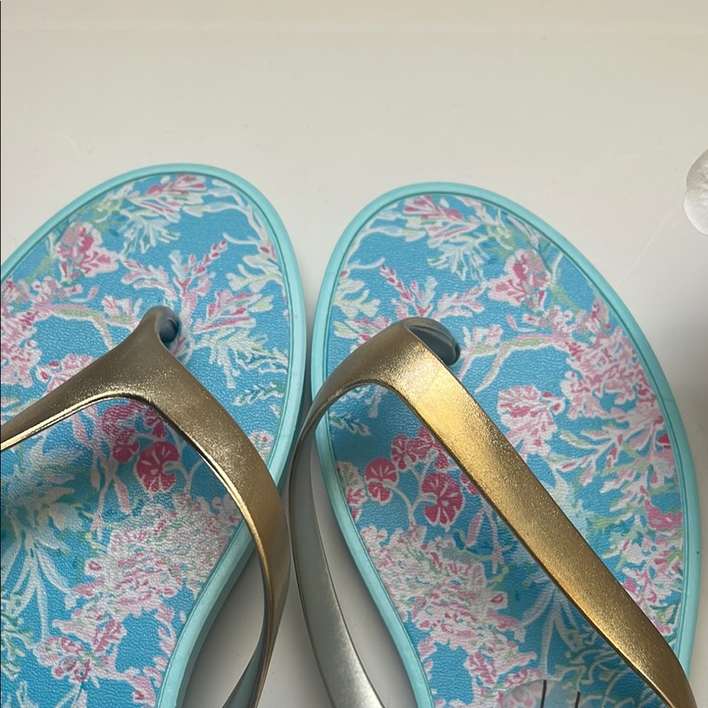 Pappagallo Floral Blue Flip Flops - Picture 4 of 5
